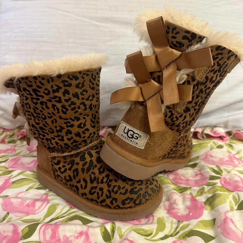 Toddler size 11 Cheetah UGGS Bailey bow